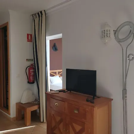 Apart-hotel Quinta Velha Jolie 215 By Algarent *
